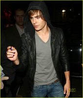 photo 23 in Zac Efron gallery [id146834] 2009-04-14
