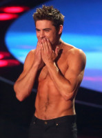 photo 29 in Zac Efron gallery [id690718] 2014-04-19