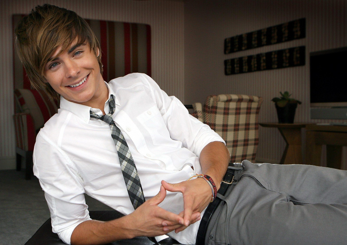 Zac Efron: pic #128405