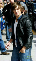 photo 16 in Zac Efron gallery [id147654] 2009-04-17