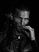 Zach McGowan photo #