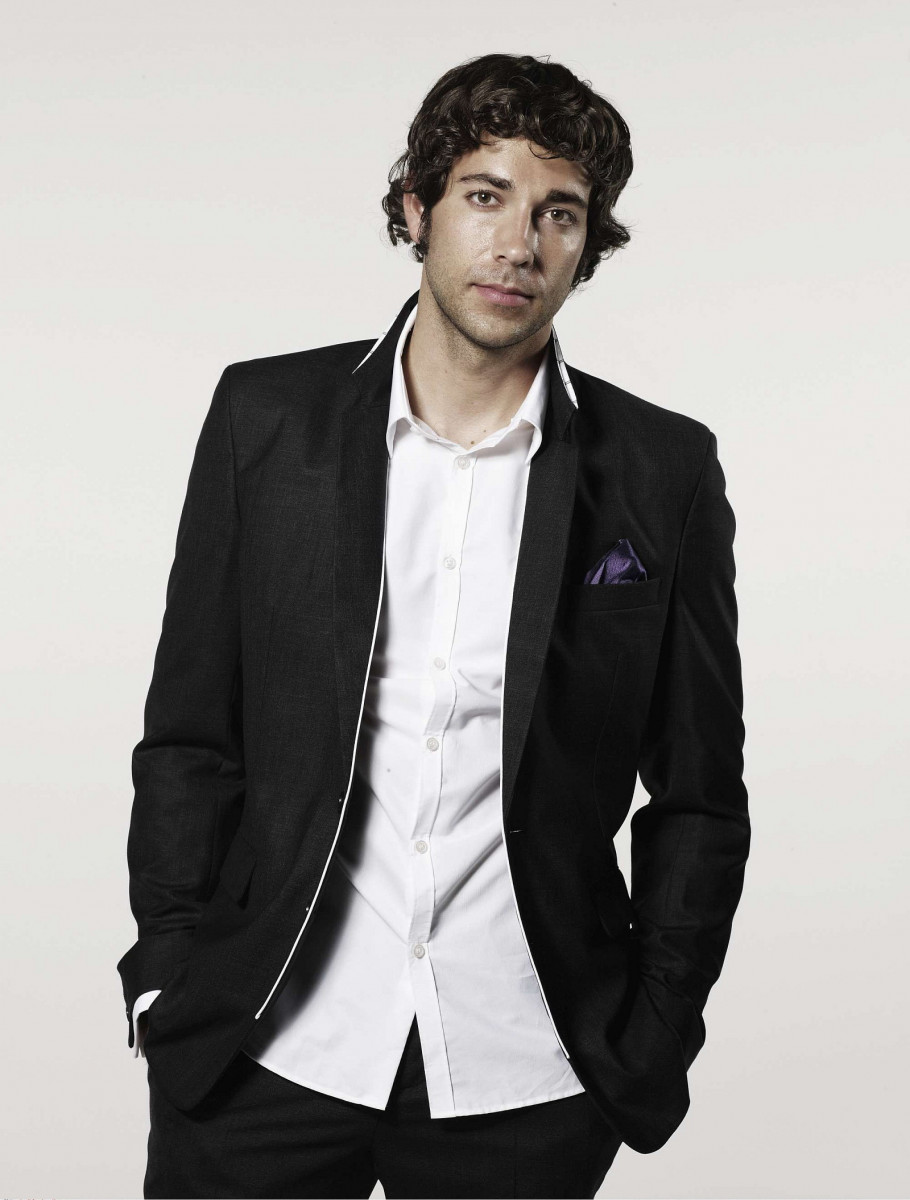 Zachary Levi: pic #236148