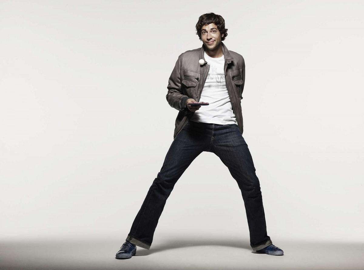 Zachary Levi: pic #236146