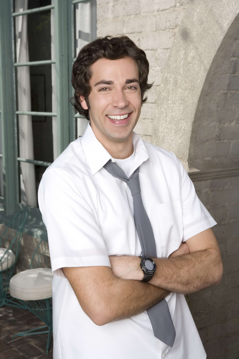 Zachary Levi: pic #363610