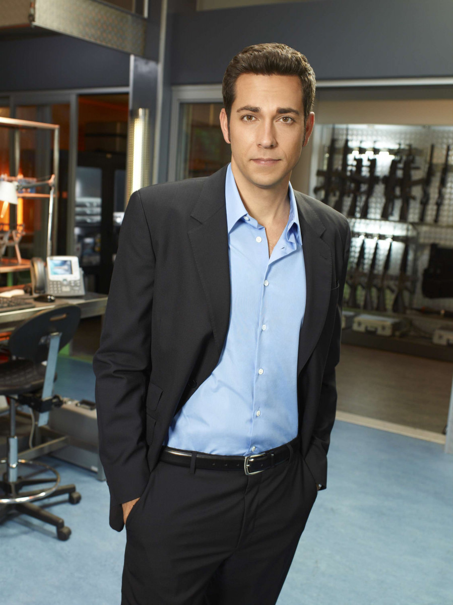 Zachary Levi: pic #431905