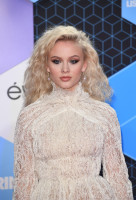 Zara Larsson photo #