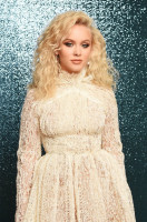 Zara Larsson photo #