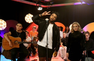 Zara Larsson photo #