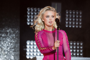 Zara Larsson photo #