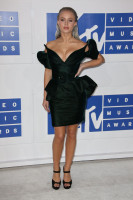 Zara Larsson photo #