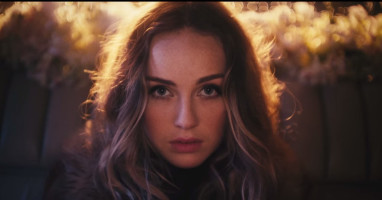Zella Day photo #