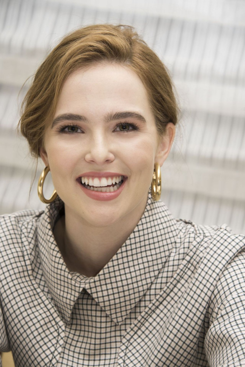 Zoey Deutch: pic #1079451