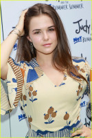 Zoey Deutch photo #
