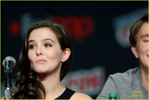 Zoey Deutch photo #
