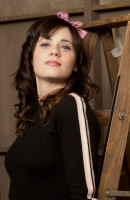 Zooey Deschanel photo #