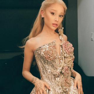Ariana Grande instagram pic #490030