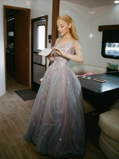 Ariana Grande instagram post 497564