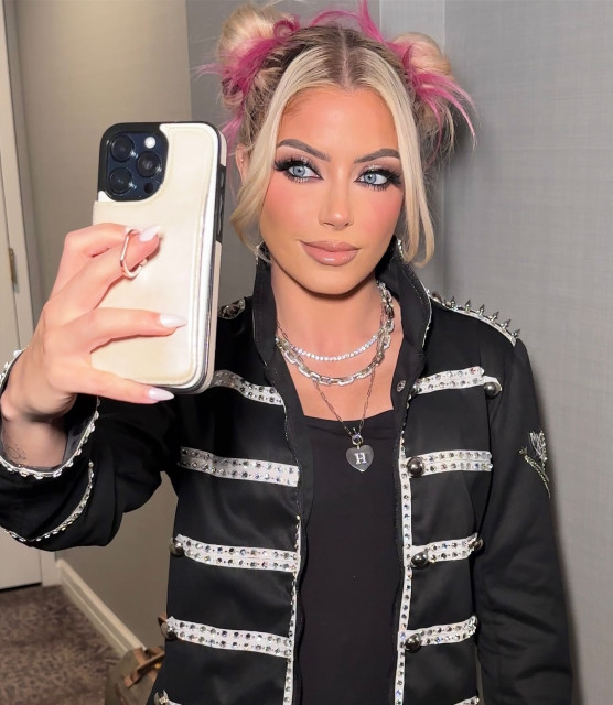 Alexa Bliss instagram post 494203