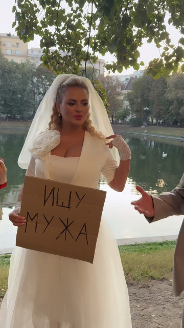 Anna Semenovich instagram post 489365
