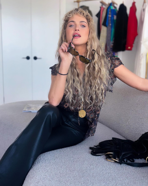 Anne Winters instagram post 485298