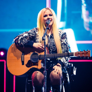 Avril Lavigne instagram pic #492007