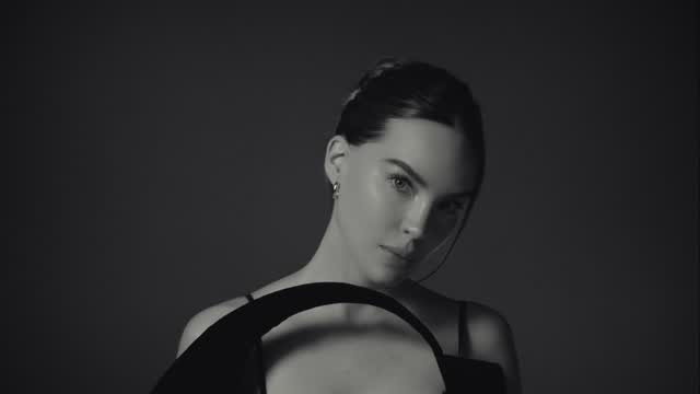 Belinda Peregrin instagram post 493293