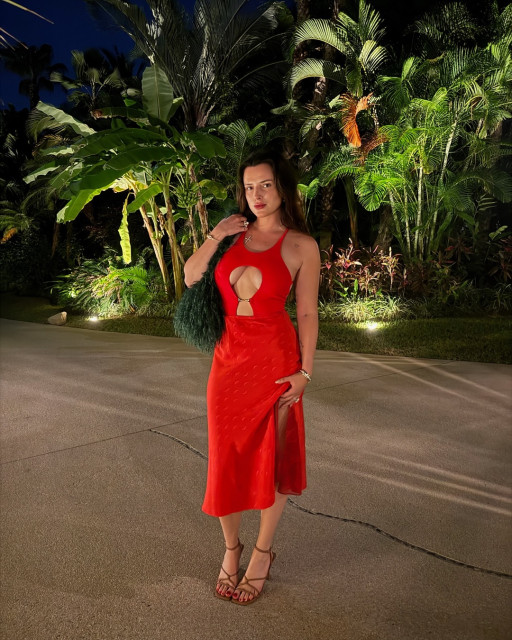 Bella Thorne instagram post 497127