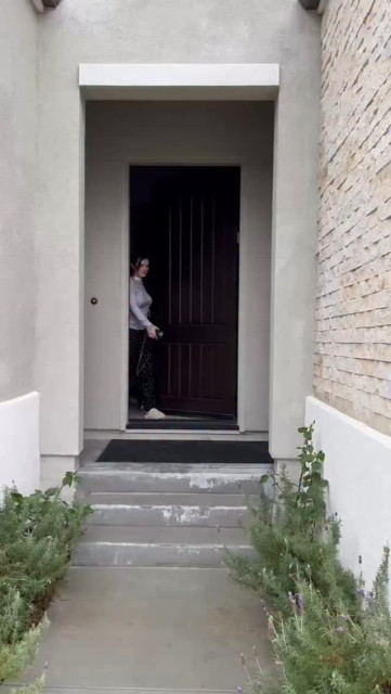 Bella Thorne instagram post 497330