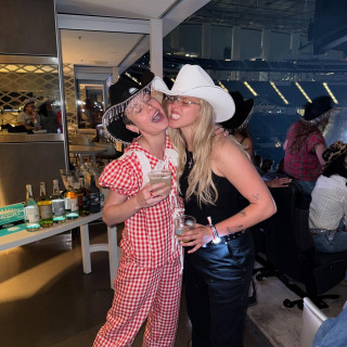 Brie Larson instagram pic #490082