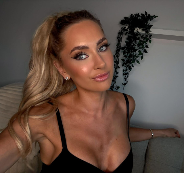 Brigitte Susanne Hunt instagram post 492605
