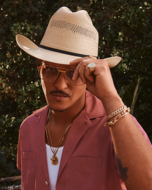 Bruno Mars instagram post 492135