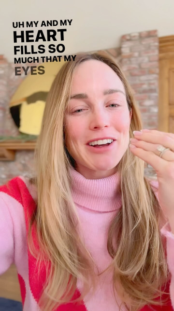 Caity Lotz instagram post 484661