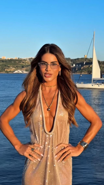 Camila Coelho instagram post 493144