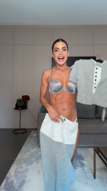 Camila Coelho instagram post 495263
