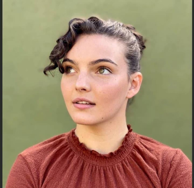 Camren Bicondova instagram post 475021