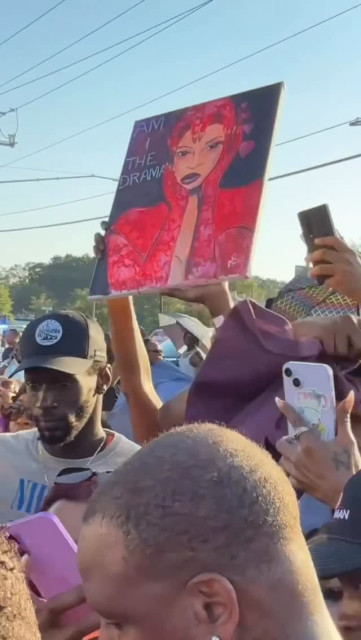 Cardi B instagram post 497060