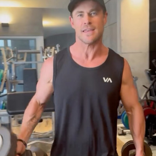 Chris Hemsworth instagram pic #471924