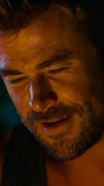 Chris Hemsworth instagram post 498098