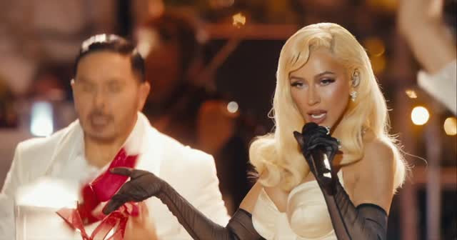 Christina Aguilera instagram post 497627