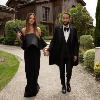 Christine Teigen instagram pic #489902