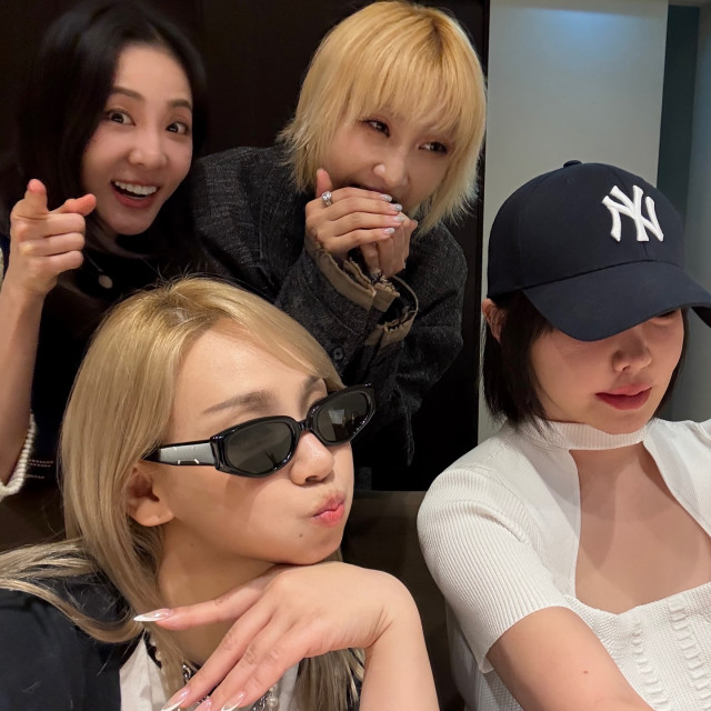 CL         instagram post 491175
