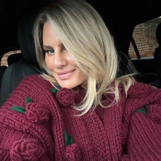 Danielle Armstrong instagram pic #482328