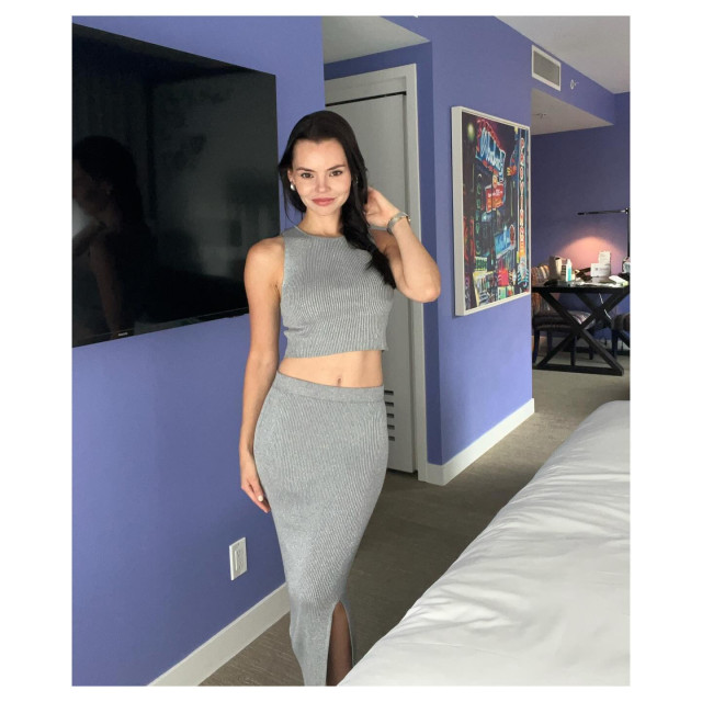 Eline Powell instagram post 474777