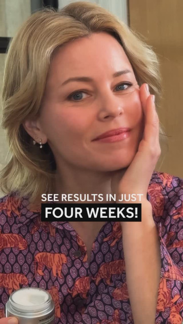 Elizabeth Banks instagram post 486545