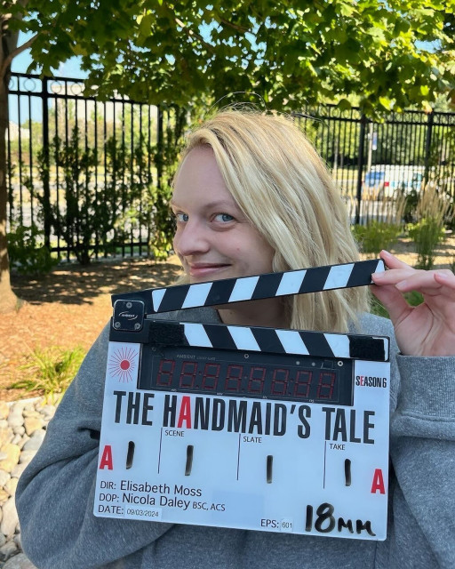Elizabeth Moss instagram post 475491