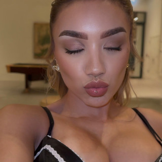 Ella Baig instagram pic #486624