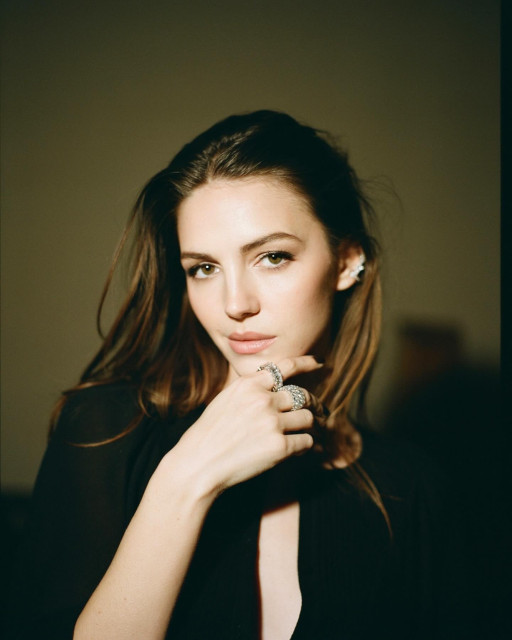 Ella Hunt instagram post 480754