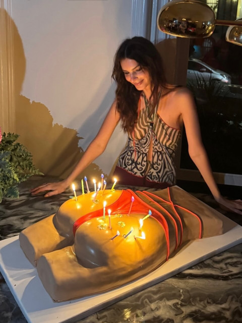 Emily Ratajkowski instagram post 491916