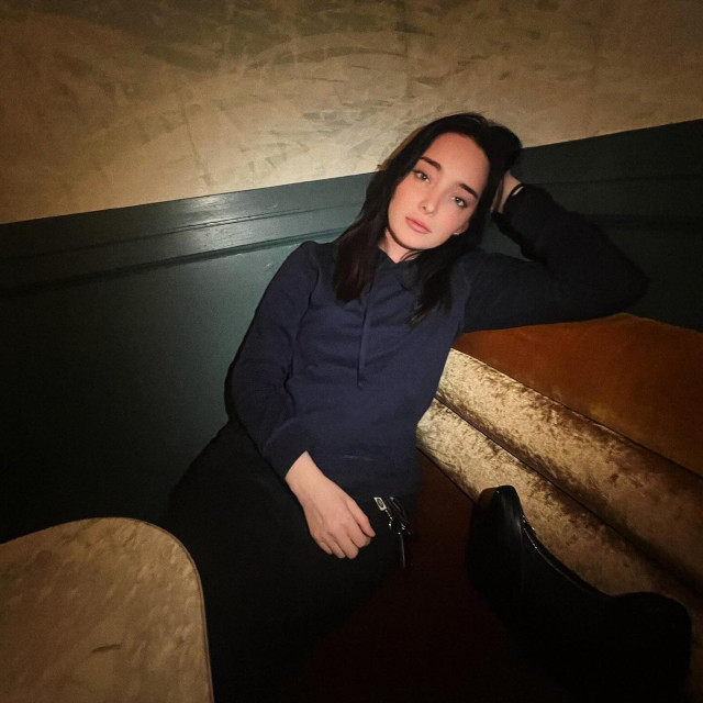 Emma Dumont instagram post 458963