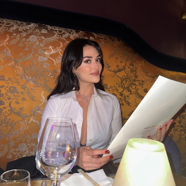 Esra Bilgic instagram post 484633